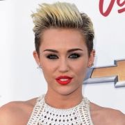 Miley Cyrus - Miley Cyrus - Singles (Album) Lyrics & Album Tracklist